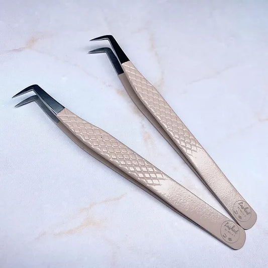 ULTIMATE VOLUME TWEEZER