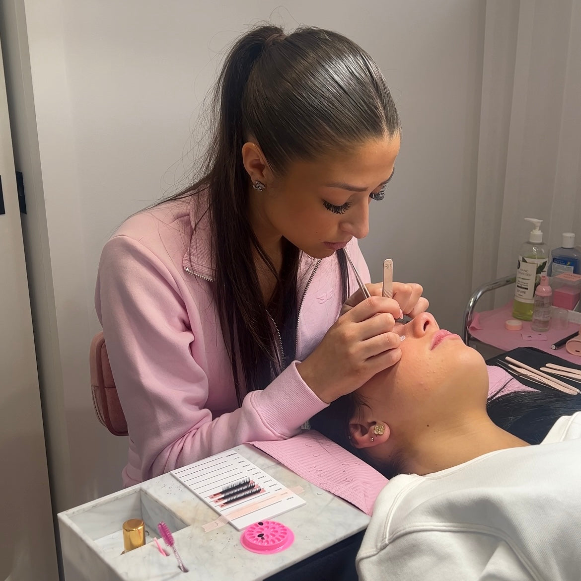 1 DAY IN PERSON LASH COURSE: MEGA VOLUME