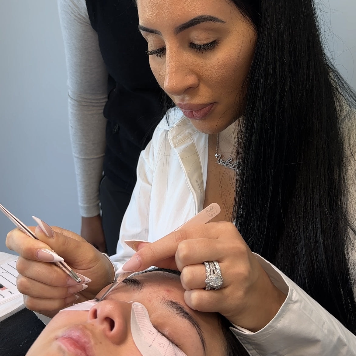 1 DAY IN PERSON LASH COURSE: MEGA VOLUME